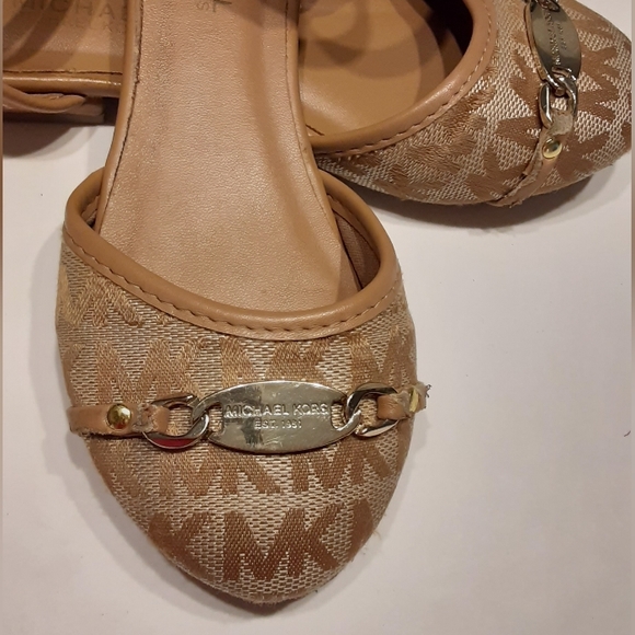 Michael Kors Maryam Girls Flat Shoes - Picture 4 of 8